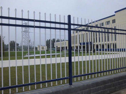 三橫杠鋅鋼護欄