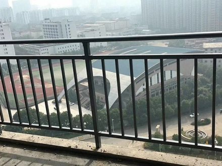 更換陽(yáng)臺(tái)護(hù)欄,選購(gòu)新護(hù)欄需要注意哪些問題？