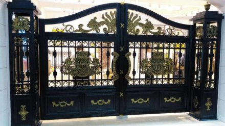 鋁藝大門為什么越來越受到客戶的喜愛?