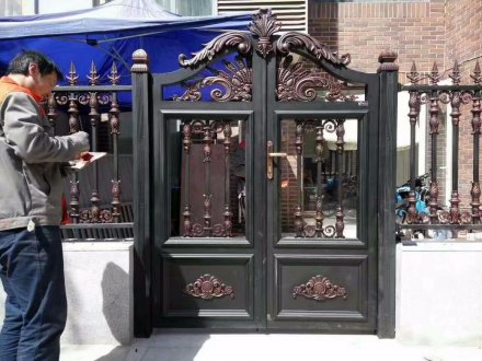 湖州美式鋁合金護欄廠-安誠護欄廠家